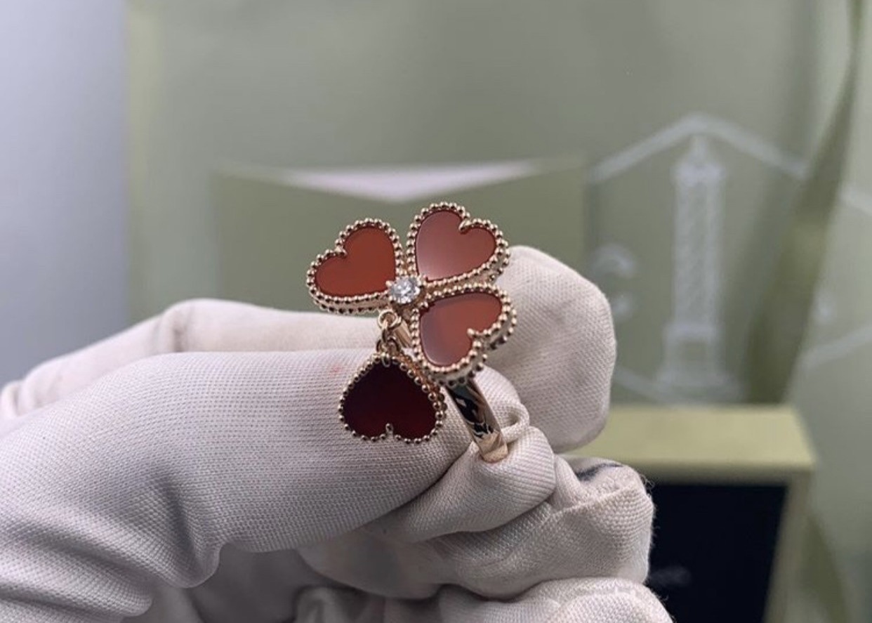 Wholesale Customized Rose Gold Van Cleef And Arpels Flower Ring With Carnelian from china suppliers