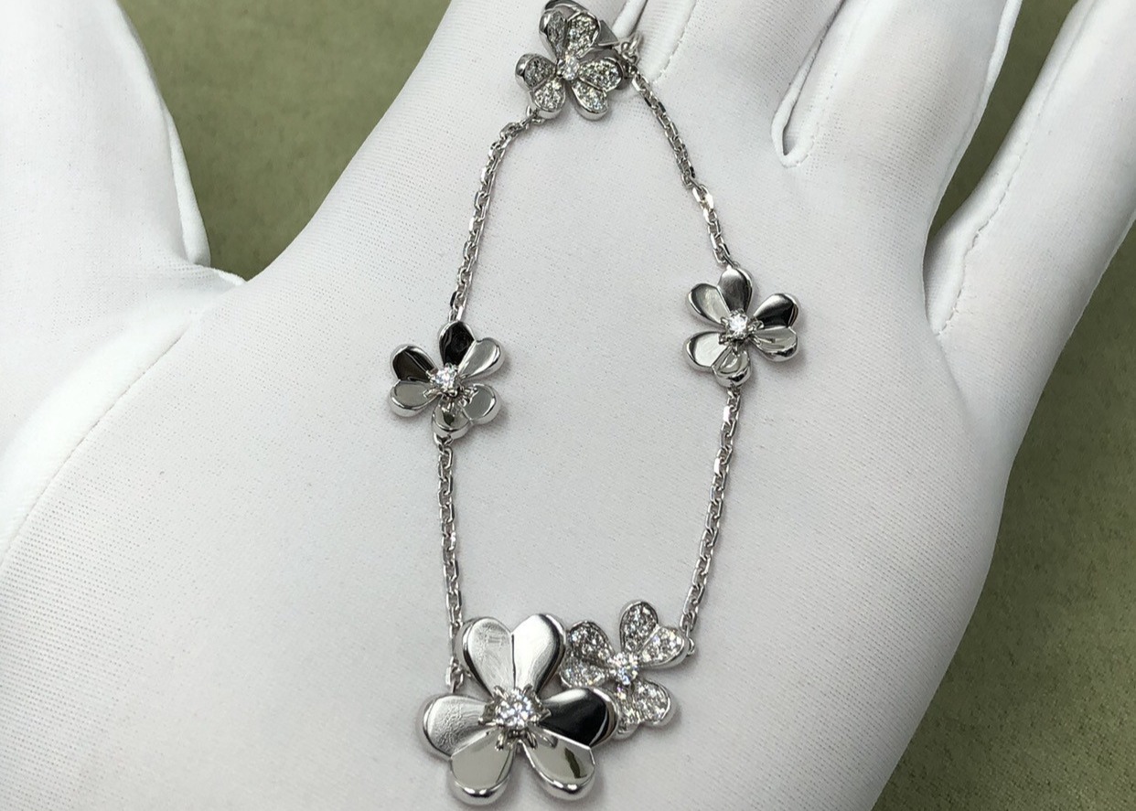 Buy cheap Simple Design Van Cleef Frivole Bracelet 5 Flowers For Engagement from wholesalers