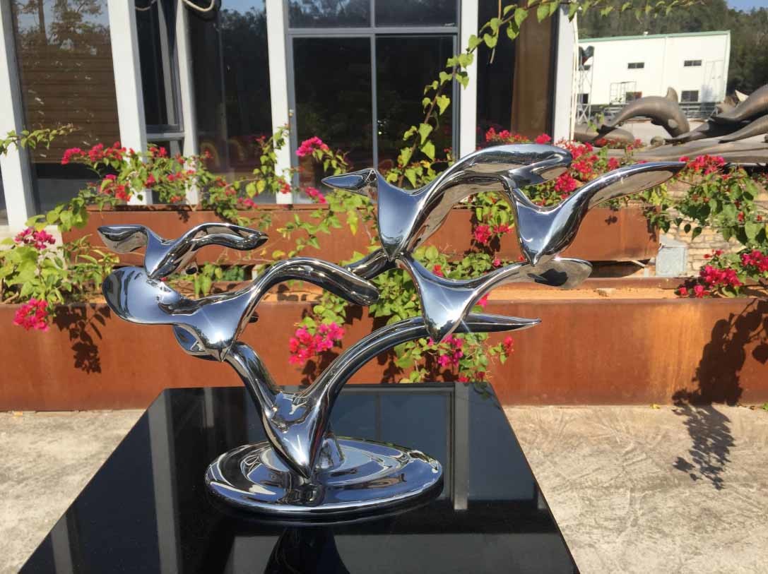 Stainless Steel Metal Animal Sculptures , Modern Animal Sculptures For Office Decoration