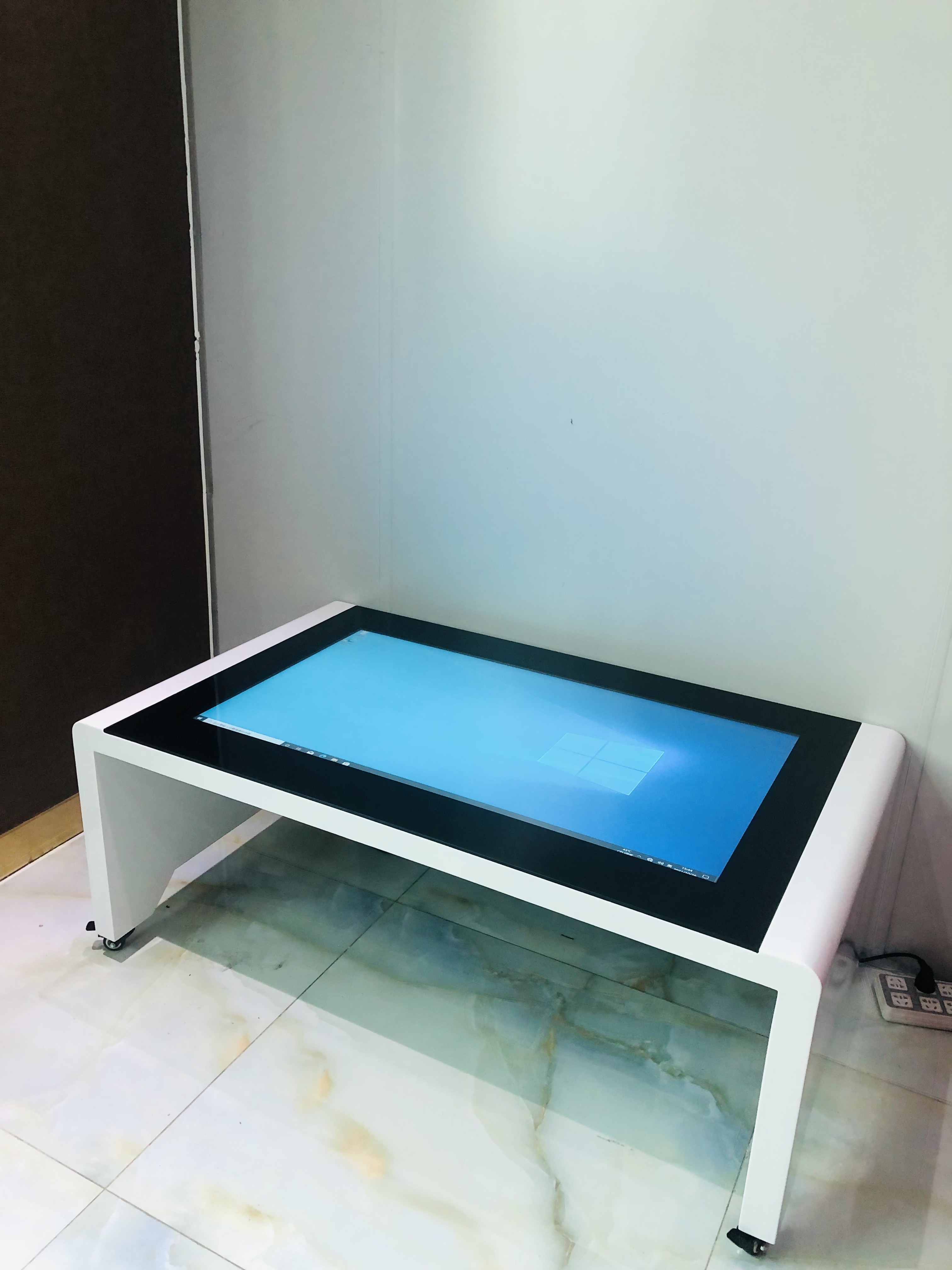 Wholesale Waterproof 43in TFT LED Capacitive Touch Game Table 1920x1080 from china suppliers