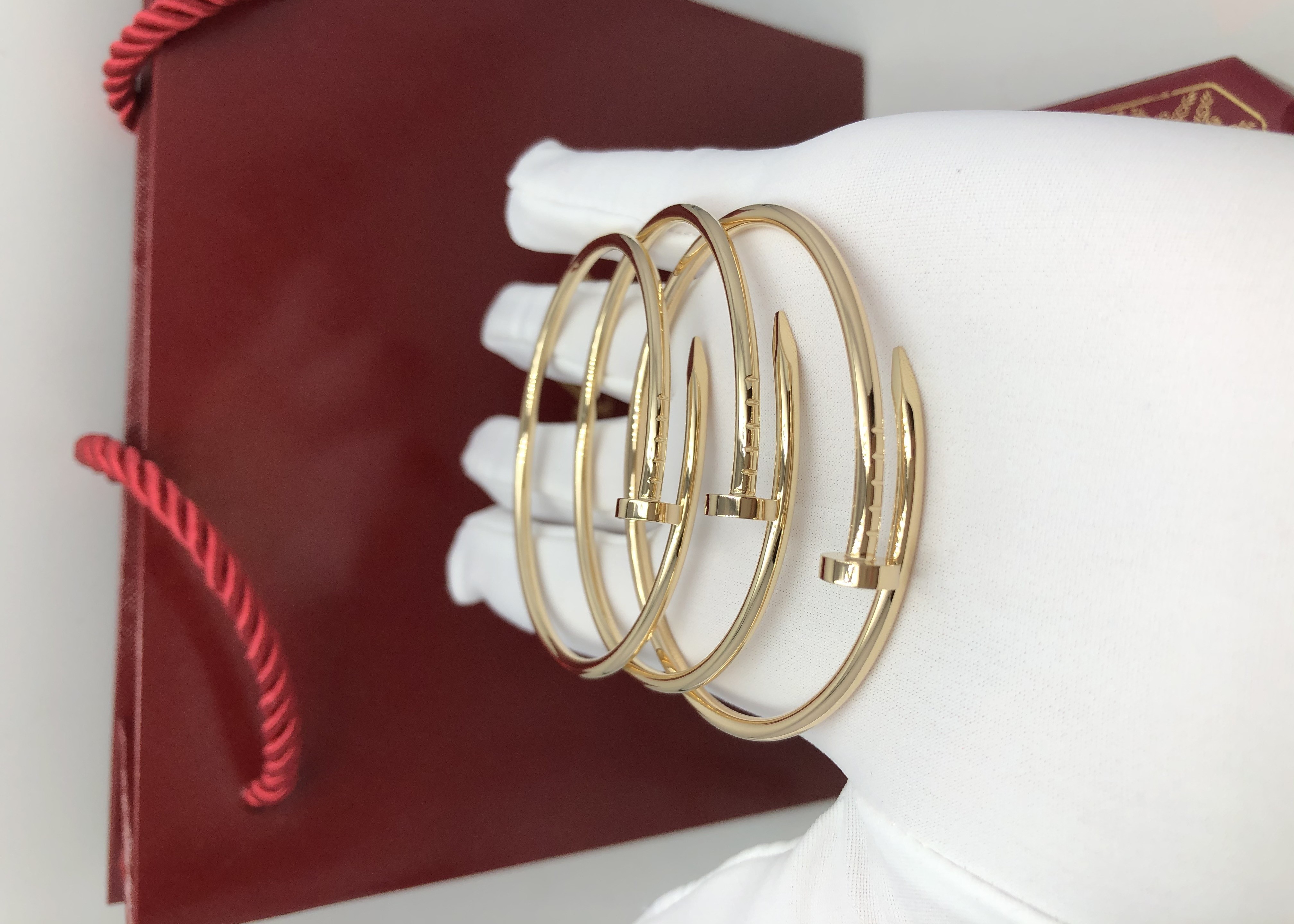 Wholesale Thin Juste Un Clou Fashionable B6066117 18K Gold Bracelet Without Diamonds from china suppliers