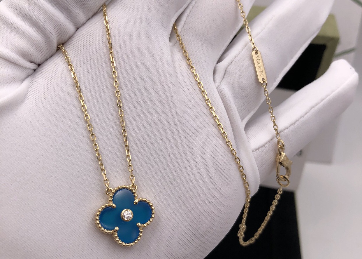 Wholesale Magic Alhambra Blue Agate 18 Karat Gold Diamond Necklace Vintage from china suppliers
