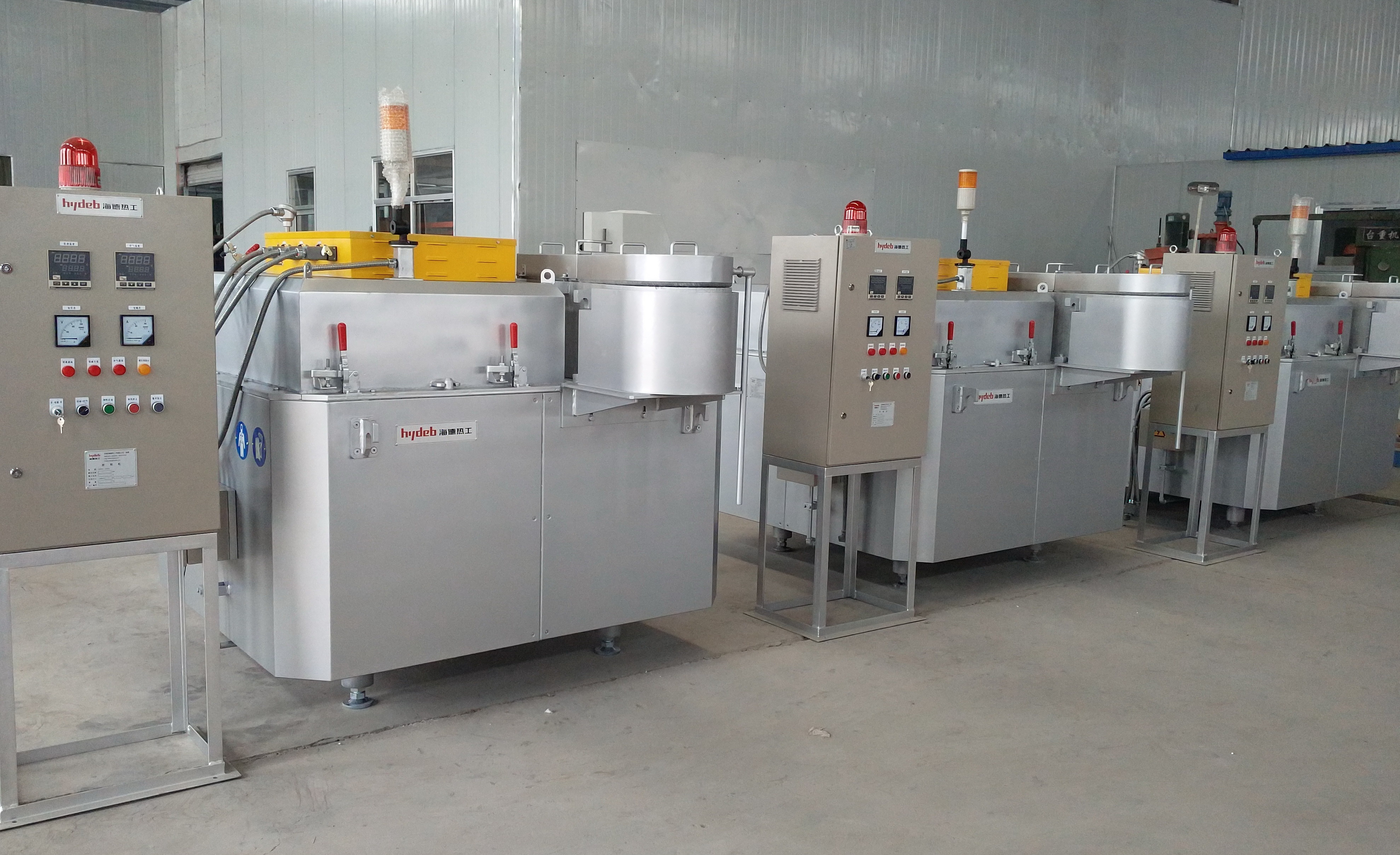 Wholesale 900 KG Aluminum Holding Furnace from china suppliers