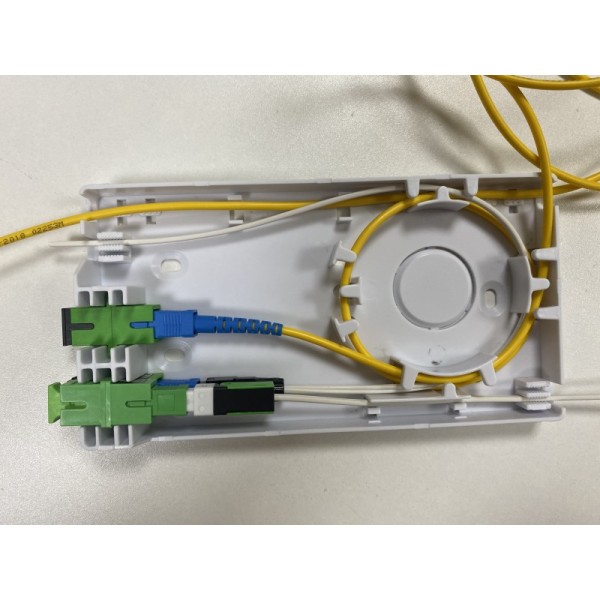 FTTH Fiber Optic Termination Box ABS White 4fibers For Flat Drop Cable Indoor