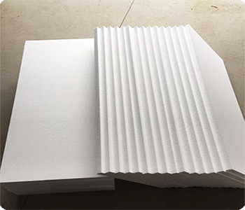 Flame Retardant EPS Raw Material 60 KPa Energy Efficient For Creating Prototypes In Various Industries