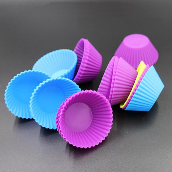 Nontoxic Practical Silicone Cupcake Mould , Microwaveable Silicone Baking Cases