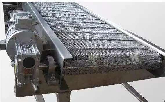 Customizable-Sized Chain-Driven Conveyor Belt, Used For Handling Heavy Materials