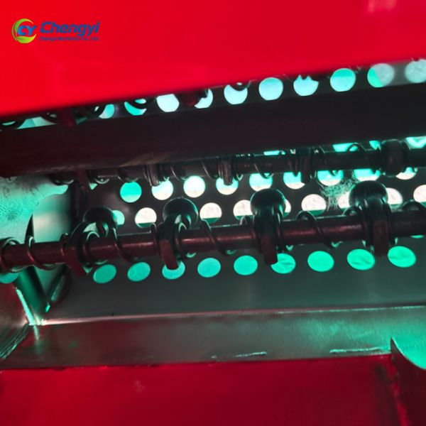 Heavy Duty Hammer Corn Thresher Machine Reliable Maize Processing Agricultural Equipment