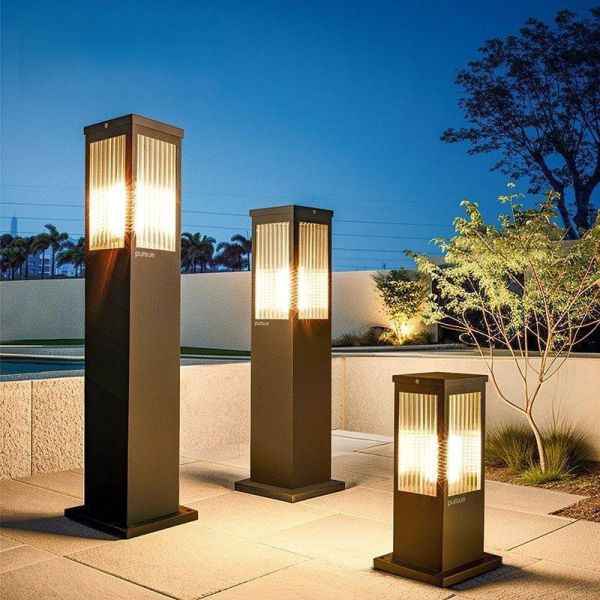 Aluminum Solar Landscape Lights With Pure White Color Temperature And Solar Panel