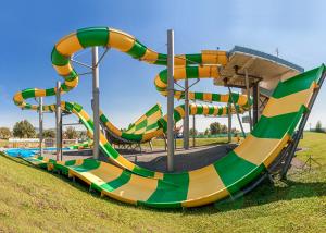 Anti - Static Water Park Slide High Mechanical Strength For Sports Park