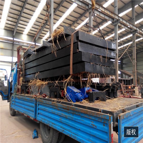 Gold Separating Machine Shaking Table with 220V/360V Voltage 7000x2000x3000mm Dimension and 30-50 t/h Processing Capacity