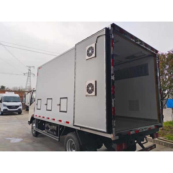 Reliable Baby Birds Van Truck - Different Sizes for babychicks Transportation customized slaugtherhouses chicken van