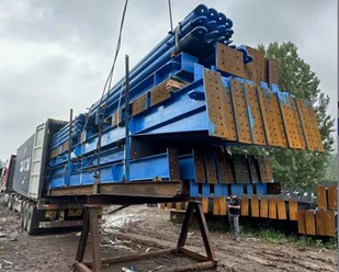 Prefabricated Light Steel Structure Construction Tractor Factory Warehouse (KXD-222)