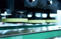 7000 BPH Horizontal Automatic Capping Machine Fast Switching 2.4KW