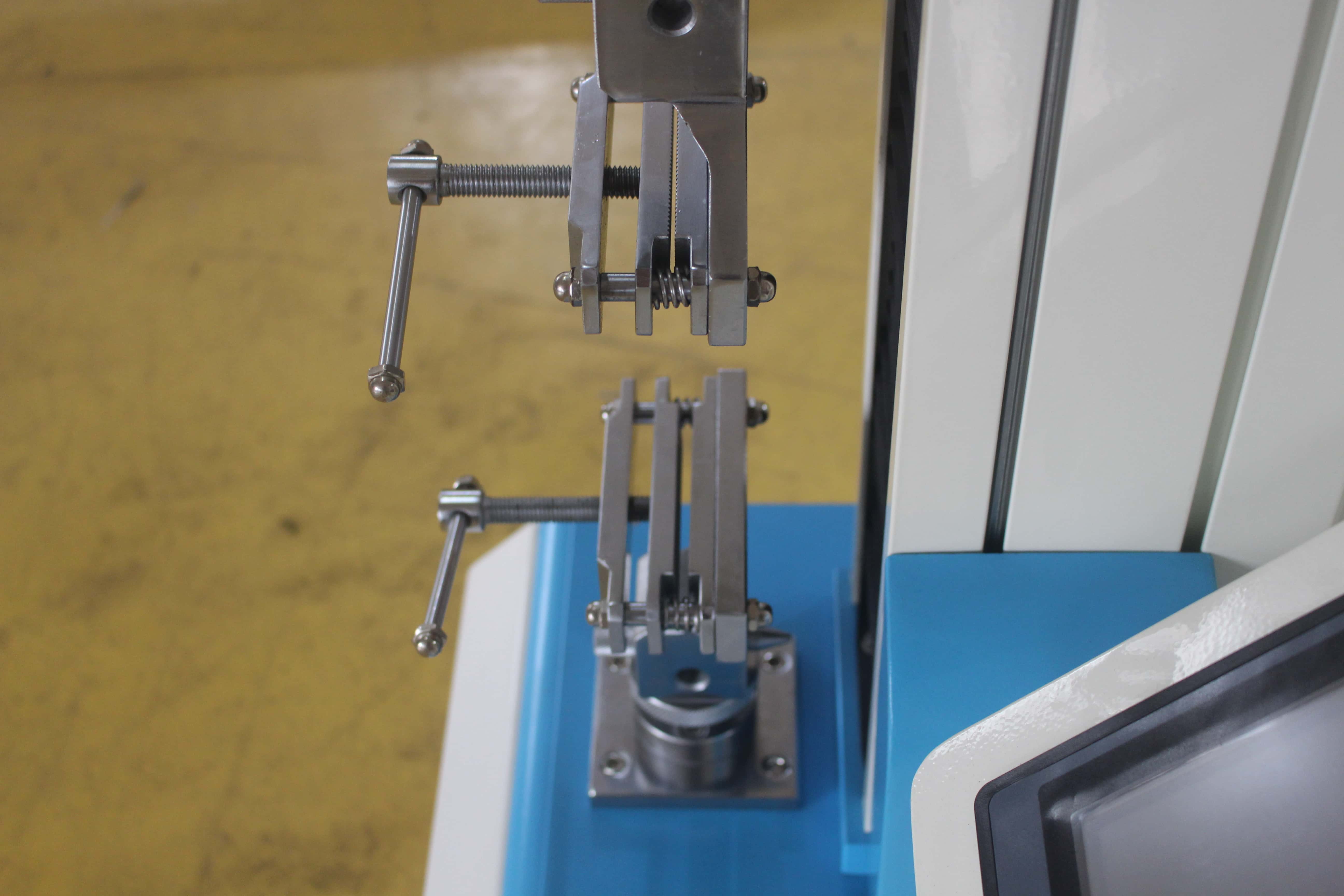 Computerized Single Column Universal Tester High Precision Tensile Strength Machine for Wire and Cable Industry