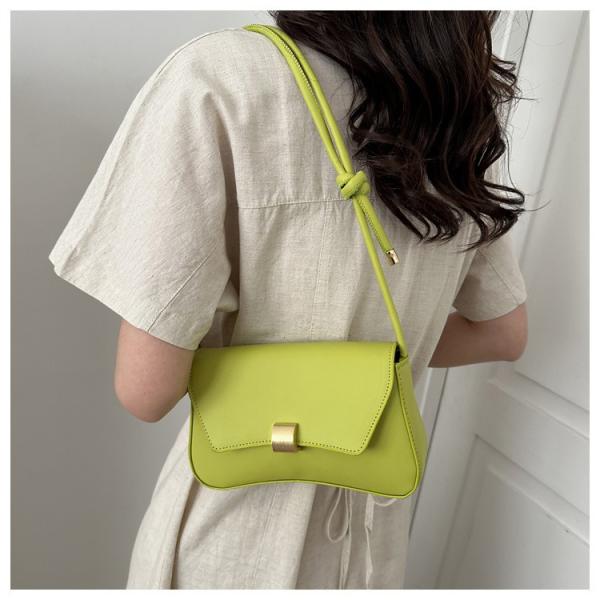 PORTABLE Saddle Bag Purse 2023 Collection Designer Handbags for Women's Portable Size