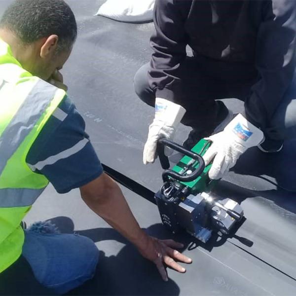 SWT-NS900D Hot Wedge Welding Machine 1800W for 1-3mm Geomembranes