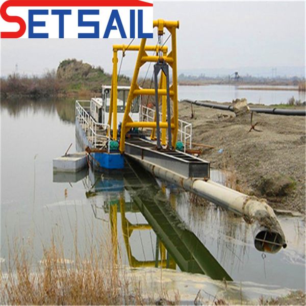 High Pressure Water Pump Jet Suction Mud Dredger with 75kw-2000kw Main Engine Power
