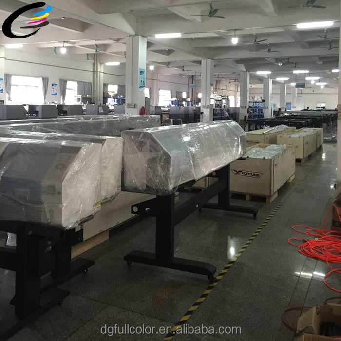 FCOLOR Size Small A4 UV LED Flatbed Printer Mini UV Printing Machine