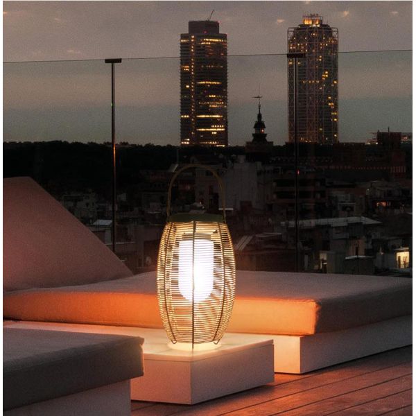 IP65 Rattan Woven Solar Lights , 3500K Rattan Solar Powered Garden Lantern