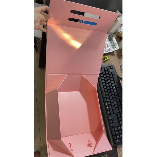 Clamshell Magnetic Foldable Packaging Box