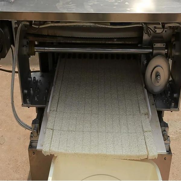 Peanut Bar / Energy Bar / Cereal Bar Making Machine With Square / Cube Shape