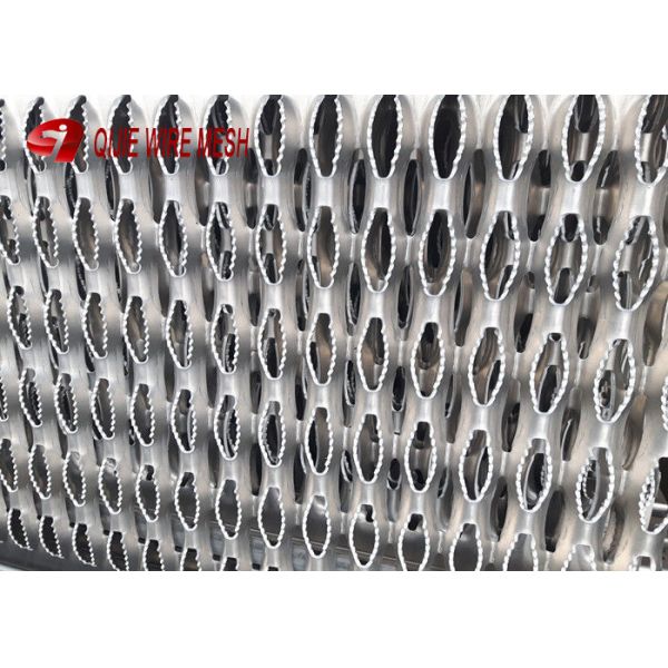 SS304 Perforated Metal Mesh Grip Strut Grating Walkway For Construction Rust Proof