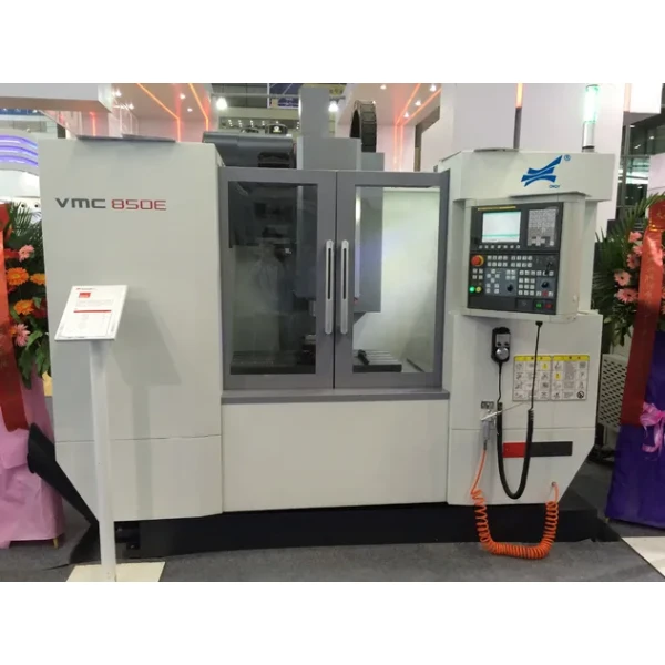 Vmc850 CNC Vertical Machining Center in Stock High Precision Vmc Series Milling Machine