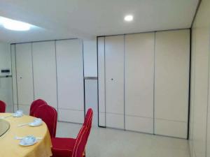 China Sliding Movable Office Acoustic Room Dividers with Aluminium Track Melamine Surface on sale