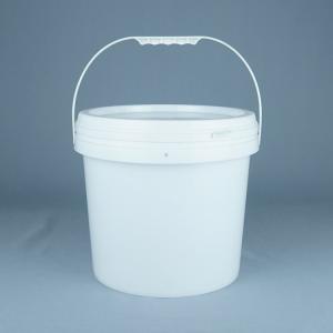 China 11 Liter Produce Plastic Packaging Container With Lid And Handle on sale