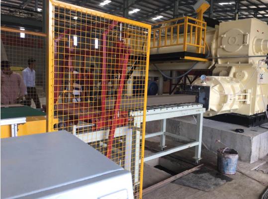 Automatic Vacuum Extruding Machine For Red Soil Mud Clay solid Hollow Bricks