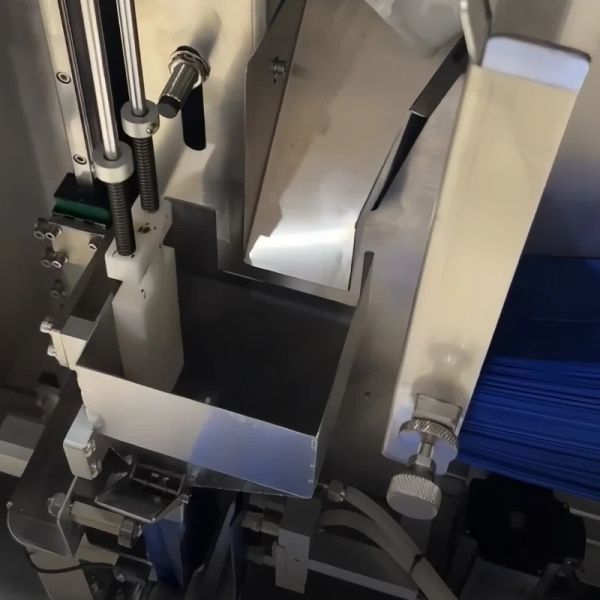 1.5kw Electric Packing Machine Customized Premade Bag Packaging Machine