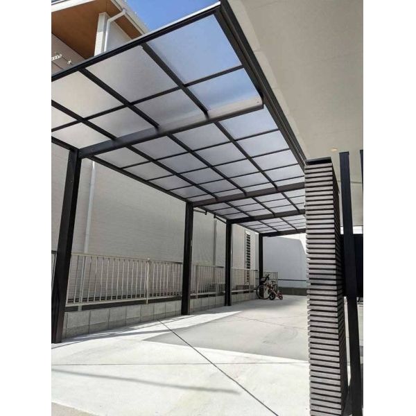 Honeycomb Lightweight High-Performance Plastic Polycarbonate PC Sheet for Durable Weatherproof Roofing Covered Spaces