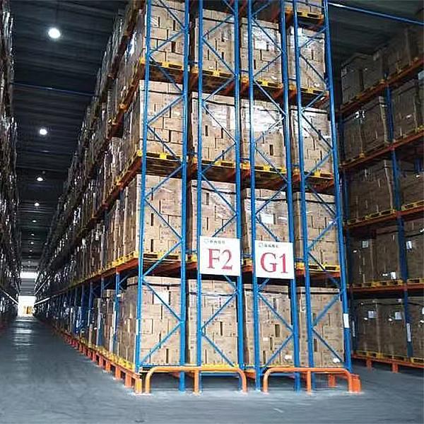 Solid Construction Warehouse Storage Pallet Rack Heavy Duty Rust Resist 1500-3000mm Length