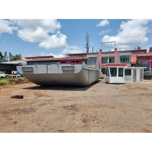 100' Sand Transportation Work Boat with 60T Max Capacity 2m Maximum Loaded Draft
