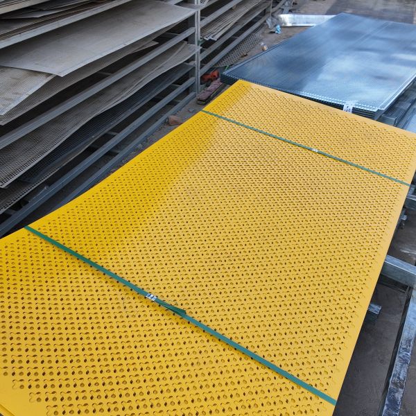 30 Hole Perforated Metal Sheet Precision CNC Processed Customizable Size Material