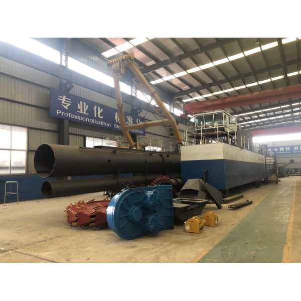 High Efficiency 450m³/h Diesel Engine Cutter Suction Dredger with Robust Design for River and Lake Dredging