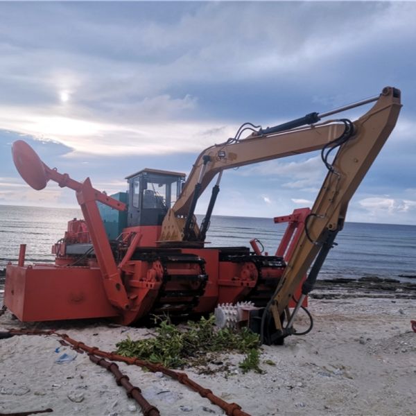 4000KG Load Capacity Amphibious Dredger With 15M Dredging Depth