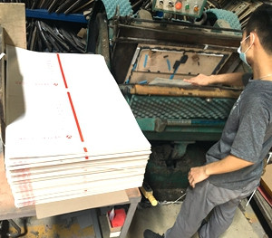 China Grey Back Recycled Materials 300gsm grey Paper Board China Factory Paper Board Supplier on sale