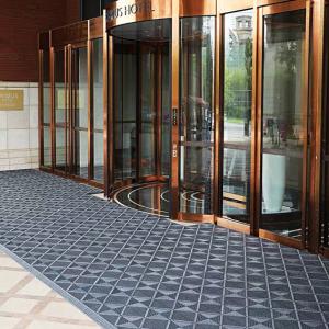 China Indoor Interlocking Plastic Floor Mats 150*150MM Restaurant Entrance Mats on sale