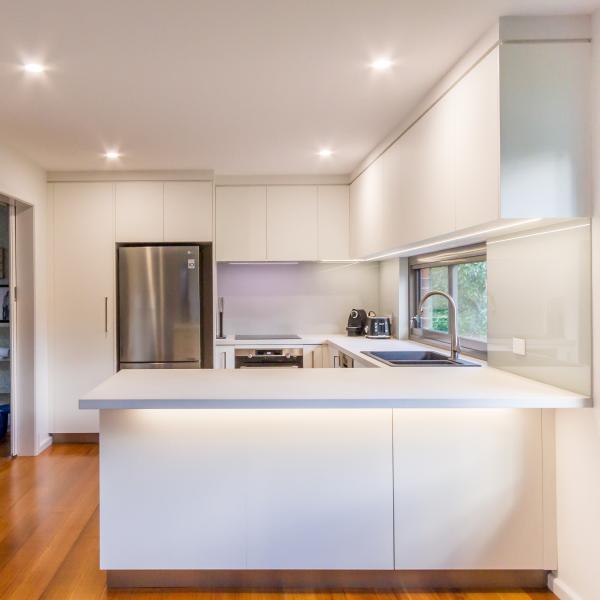 Matte Creamy White PVC Kitchen Cabinet U Shaped Kitchen Units