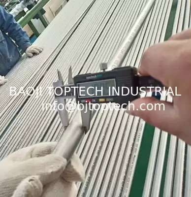 Seamless titanium pipe