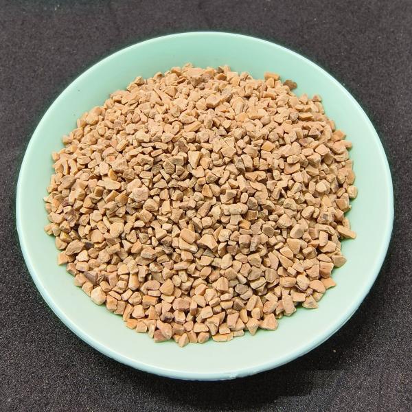 Crushed Walnut Shell Grit Blast Media 12# 1.7 - 2.0 mm for Sandblasting