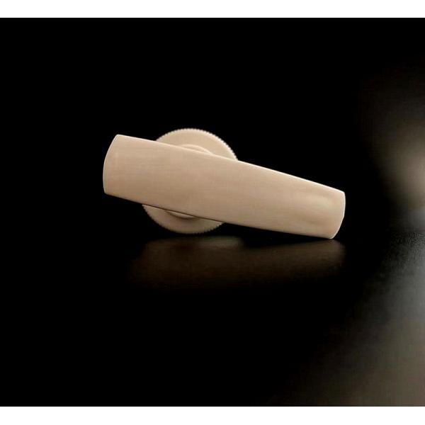 Customizable 28/410 White Plastic Ribbed Closure Lotion Pump with ISO Certification