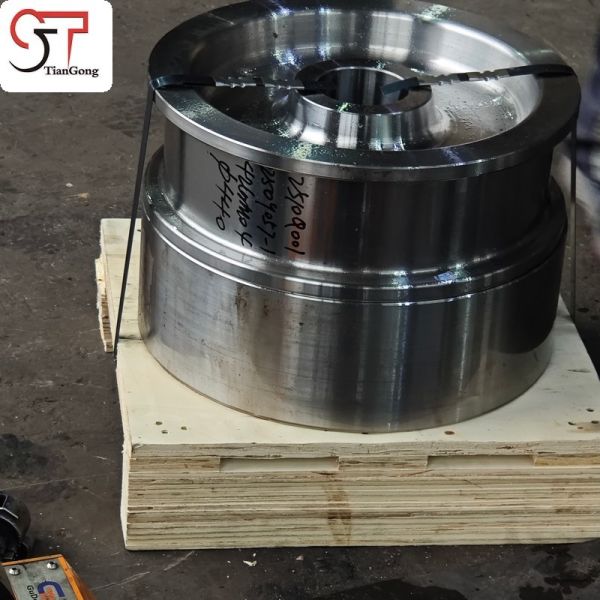 Precision-Machined Crane Trolley Wheels on Gantry Crane Runway Beams