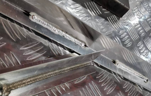 FANUC Robot Welding System with TAYOR RB500P MIG Welder featuring 3D Laser Seam Tracking and 20-Day Shipping