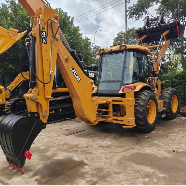 World Famous JCB 4CX Used Backhoe Loader Multipurpose Digger Loader For Construction & Agricultural Use