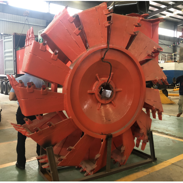Diesel Cutter Suction Dredger 130Kw with Trailing Suction Hopper