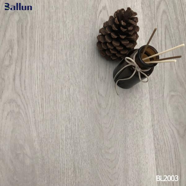 Fireproof Stone Powder Plastic Composite Spc Floor 5mm Thick for Indoor Installation