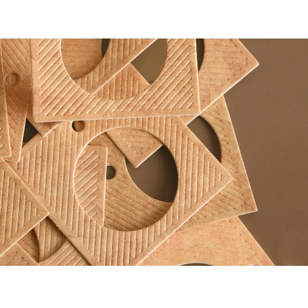 New Designer Custom Embossed Clothes garment label tag Seal Cord paper hang tag China Bags garment label tag